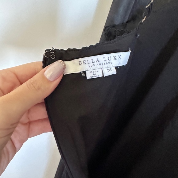 Gorgeous Bella Luxx dress - Picture 2 of 4